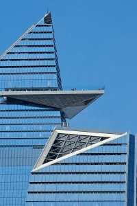 מרפסת Edge ובניין 30 Hudson Yards, מבט מבחוץ ביולי 2026