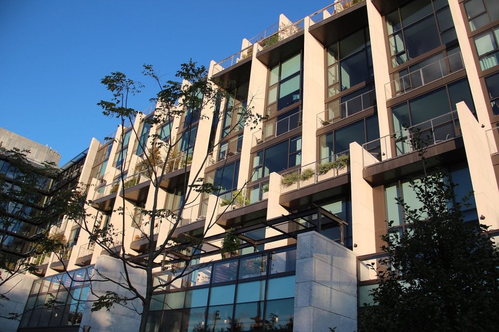 מלון 1 Hotel Brooklyn Bridge בפארק גשר ברוקלין